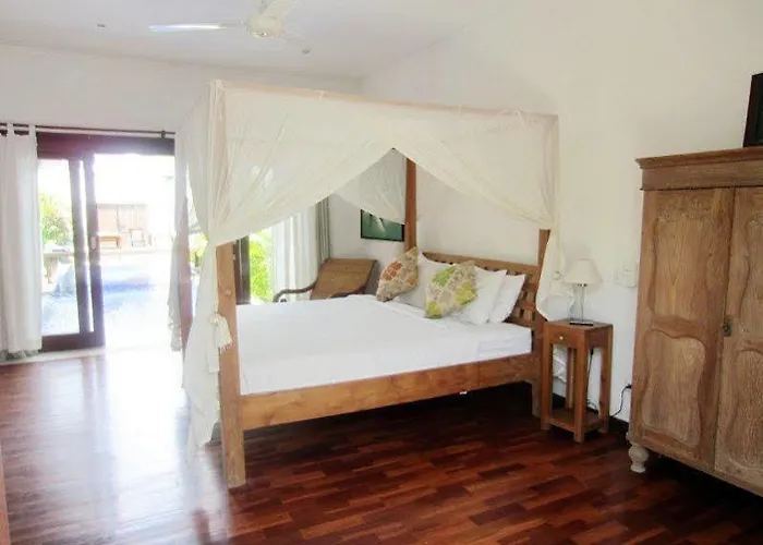 New 2Br Minica Villa In The Heart Of Kayu Aya, Oberoi, Seminyak Walking Distance To Beach, Shops, Restaurants Villa